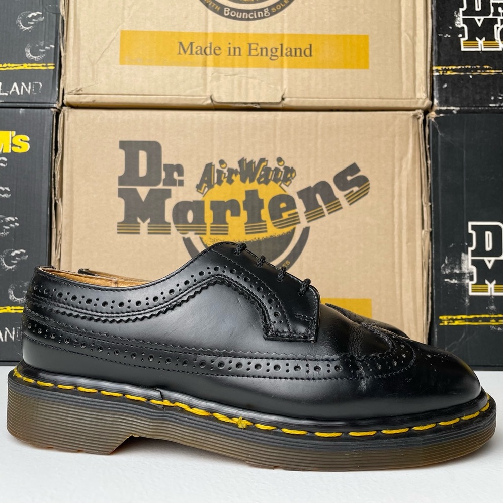 Vintage Dr. Martens England Black Smooth Leather Wingtip Brogue Oxfords UK 5